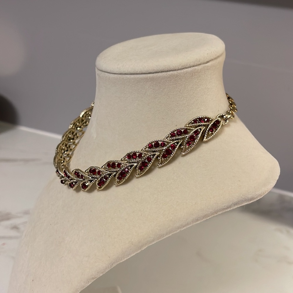 Vintage! Beautiful Ruby Red Gemstone Necklace - image 5